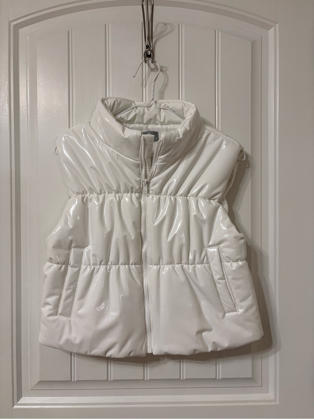White Cropped Puffer Vest Jacket